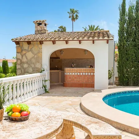 Santi - Plusholidays * Casas de Torrat