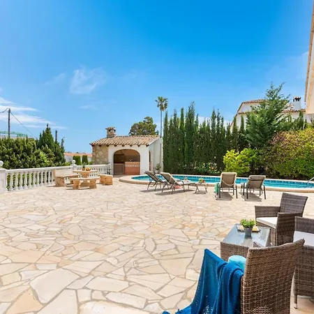 Santi - Plusholidays Villa Casas de Torrat